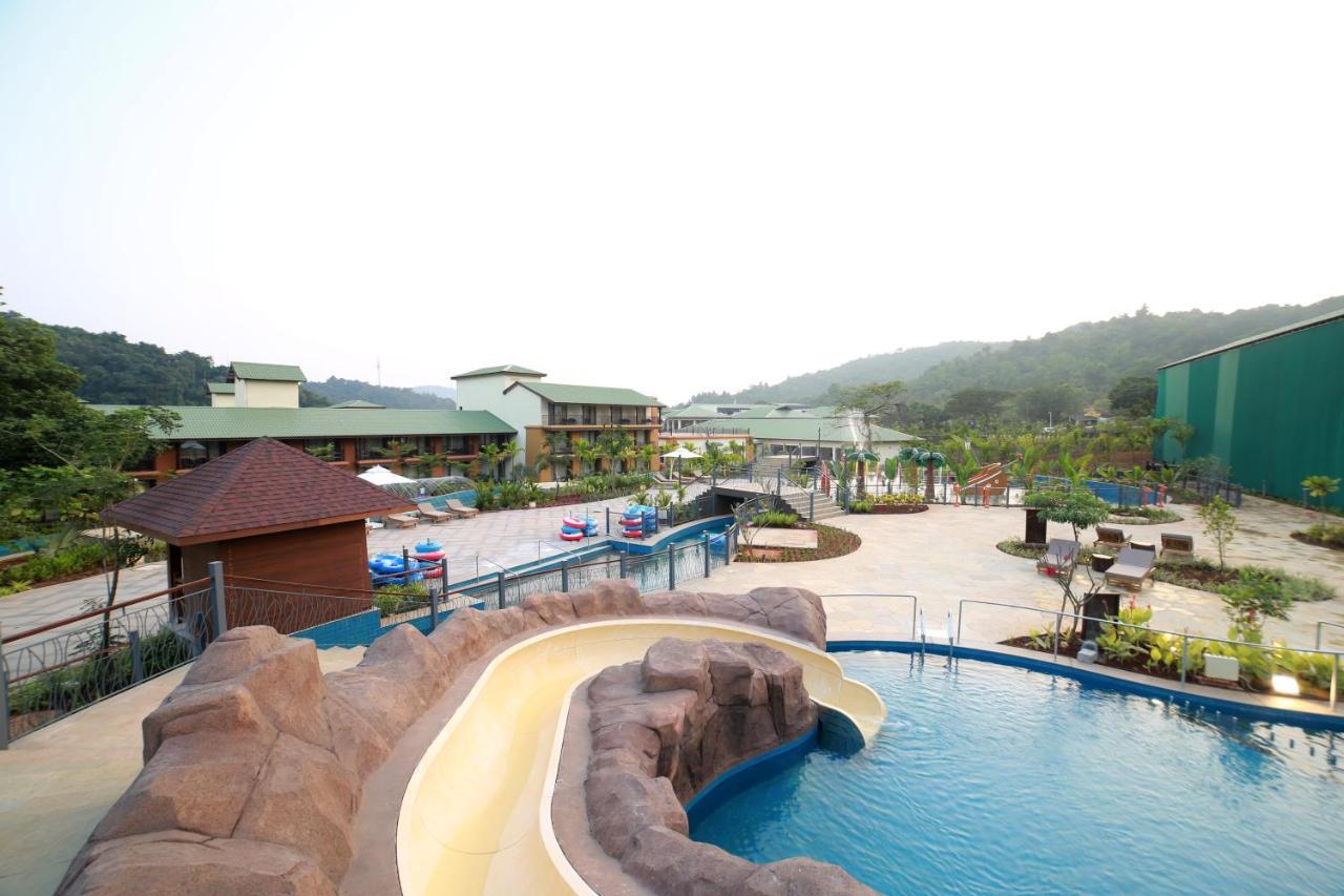 Club Mahindra Assonora Hotel Exterior photo