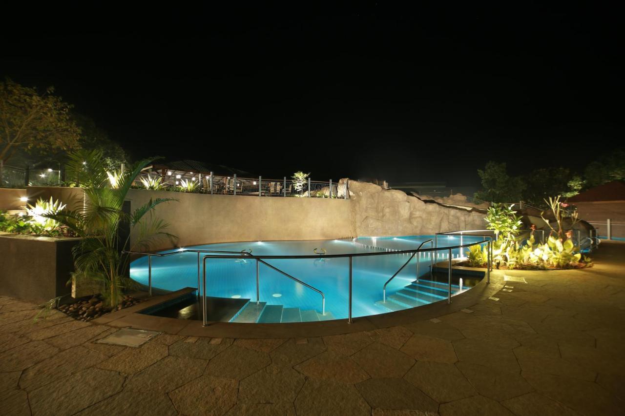 Club Mahindra Assonora Hotel Exterior photo